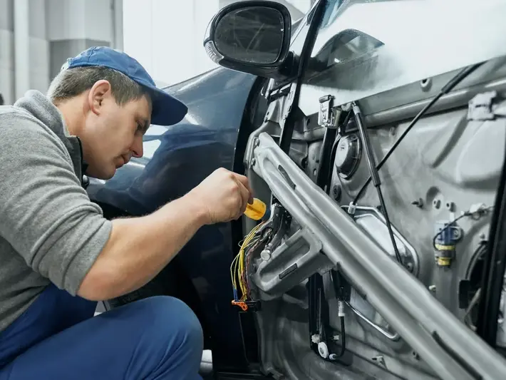 Trusted Window Tinting Services for Seattle's Tech and Aviation Drivers